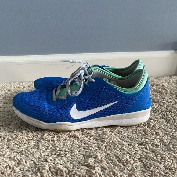 Nike Shoes - Nike Training Zoom Fit Women’s Size 8.5 Blue Cross Training Shoes